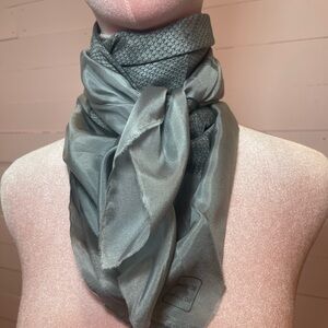 Handcrafted Elegant Gray Silk Scarf